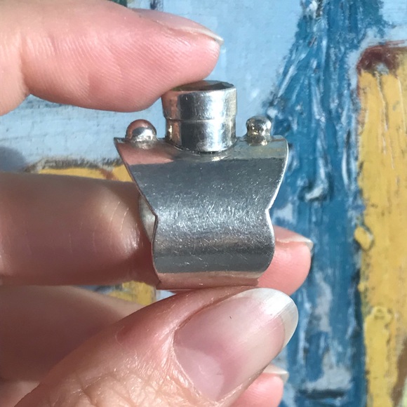 🌿 custom/hand-made peridot ring 🌿 - Picture 3 of 5